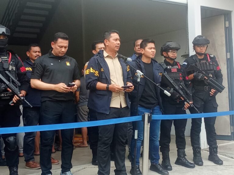 Polda Metro Jaya Bongkar Dugaan Pabrik Uang Palsu Rp36 Miliar di Tangerang Selatan